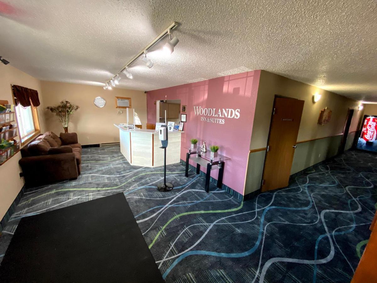 Woodland Inn & Suites Medford Exterior photo